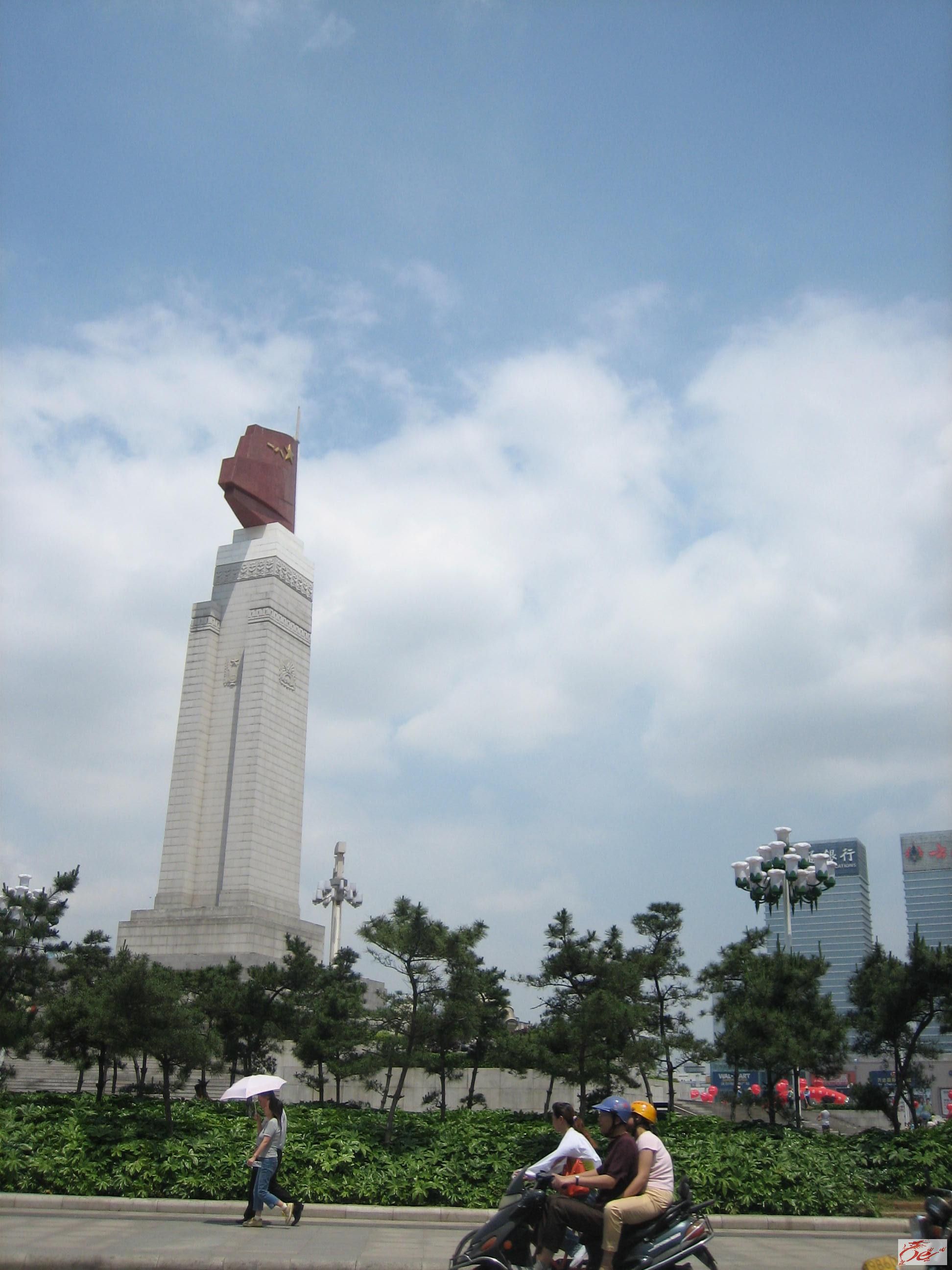 八一军旗红英雄城南昌新貌